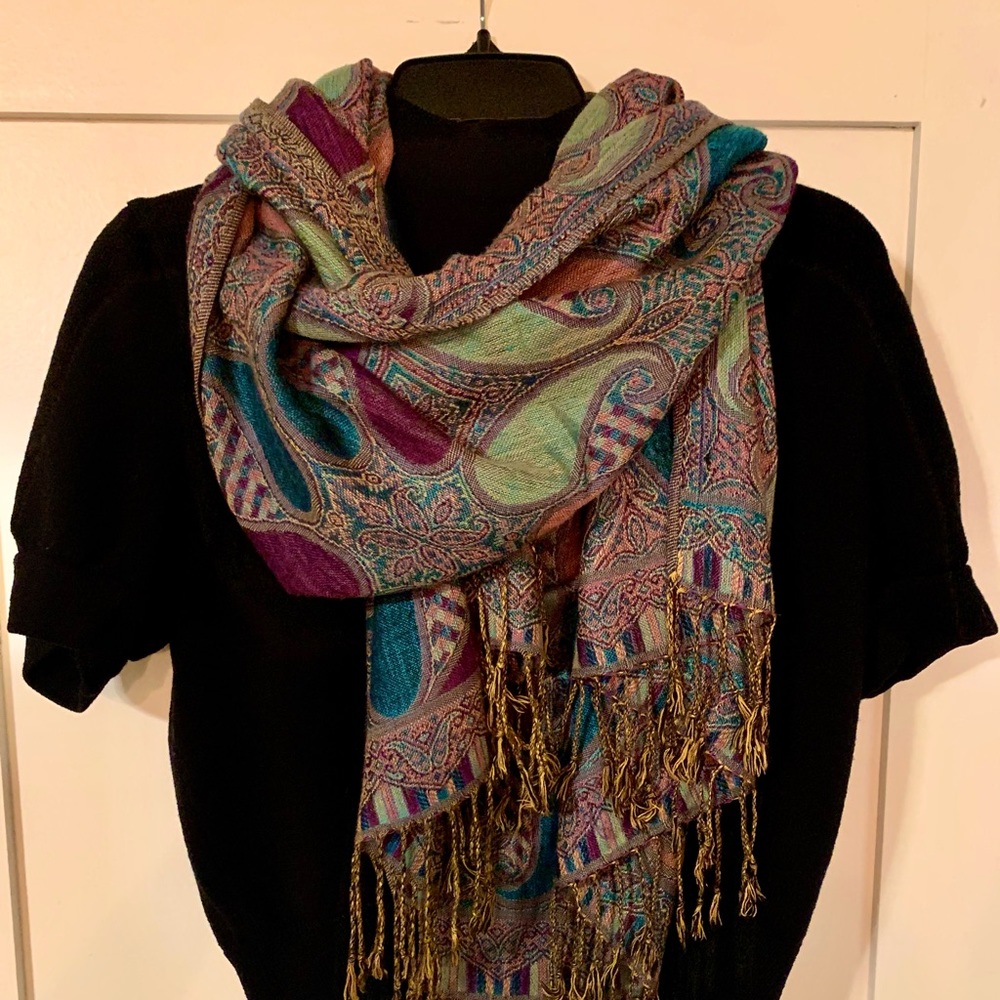 Paisley Women’s Scarf